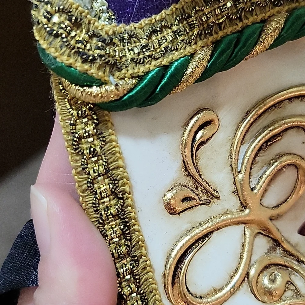 Mask - Picture 10 of 10